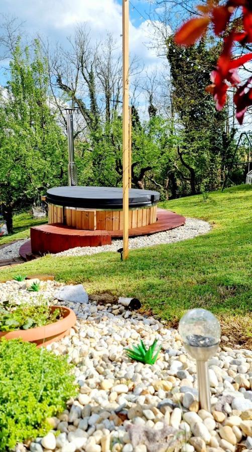 Kuca Za Odmor Malia Sa Spa Hot Tub Jacuzzijem - Nice And Cozy - Free Tickets To All City Attractions Ðurđevac Buitenkant foto
