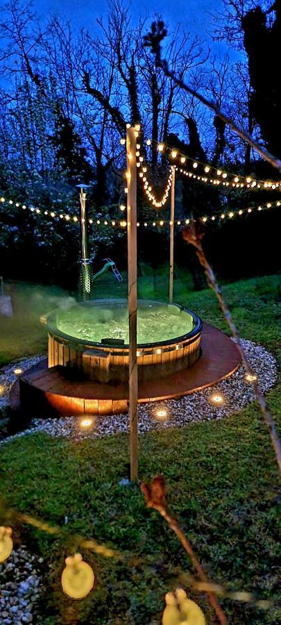 Kuca Za Odmor Malia Sa Spa Hot Tub Jacuzzijem - Nice And Cozy - Free Tickets To All City Attractions Ðurđevac Buitenkant foto